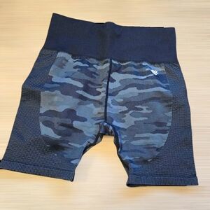Forever 21 Black And Gray Camo biker shorts Size Large Sporty Mini